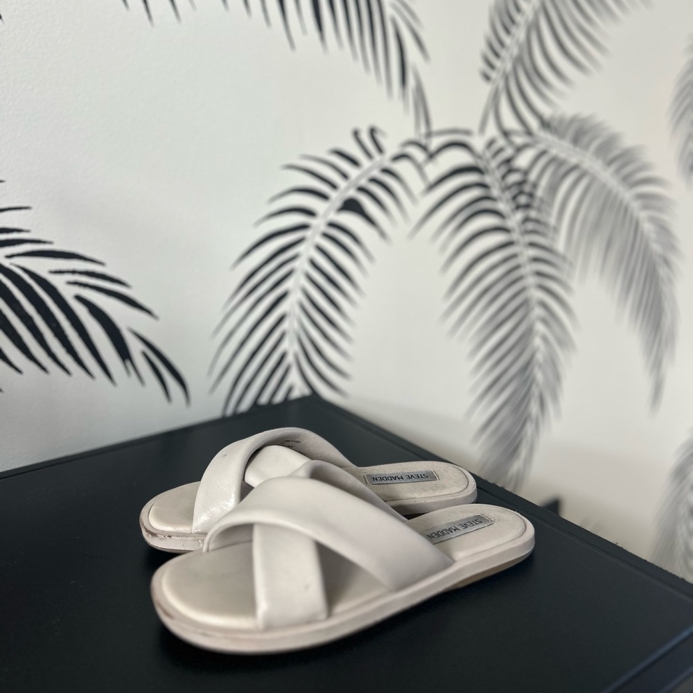 Steve Madden Cream Slide Sandals